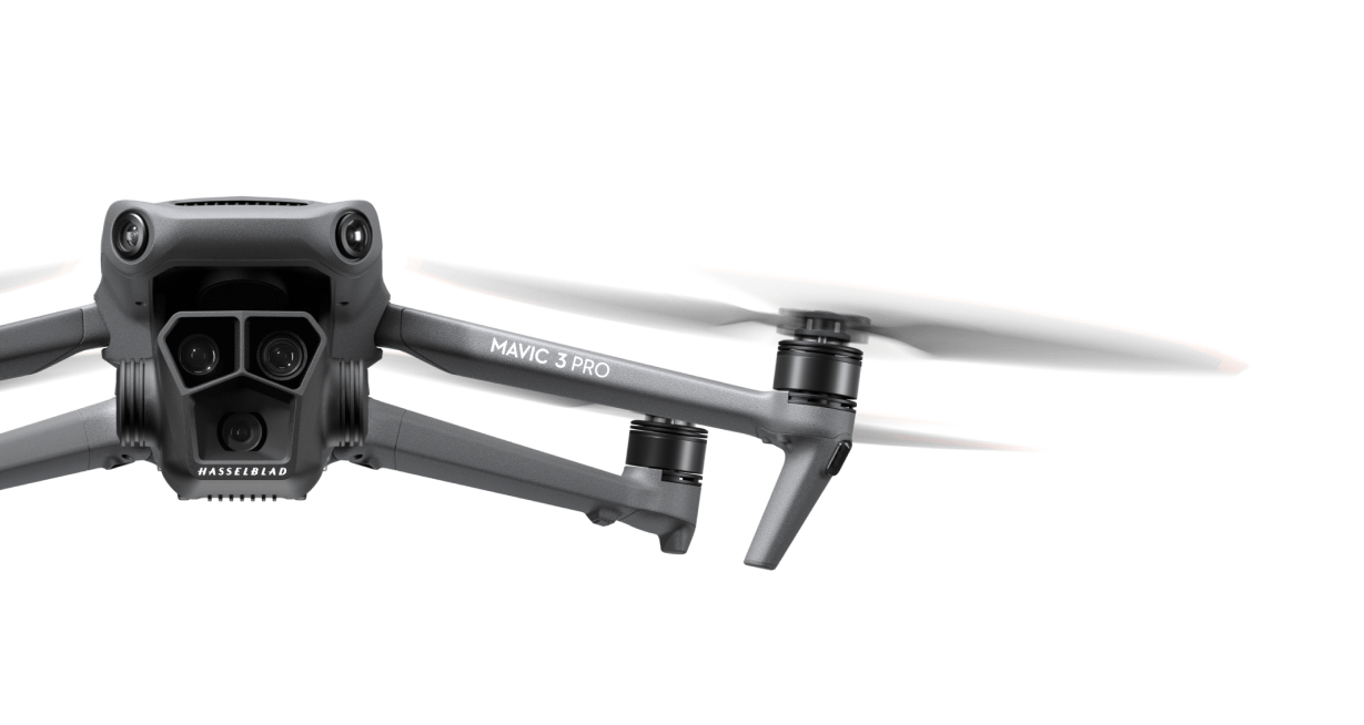 Dji-Mavic-3-Pro-half-02